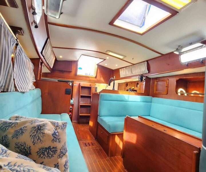 1979 Sailboat Morgan 382 For Sale In Miami, USA