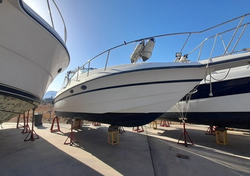 1992 Chaparral Signature 30 Motorboat For Sale In Greece