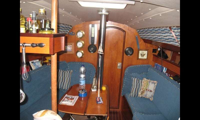 1990 Jeanneau 31 Sunlight For Sale In Greece