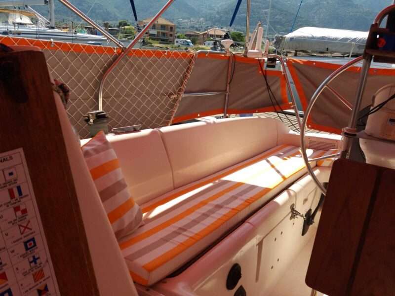 1990 Jeanneau 31 Sunlight For Sale In Greece