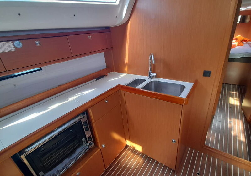 Very Good Condition 2015 Bavaria 51 Cruiser For Sale