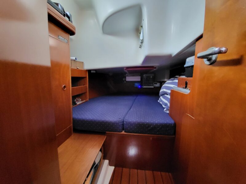 Blue water converted 2002 Beneteau 411 Clipper performance for sale