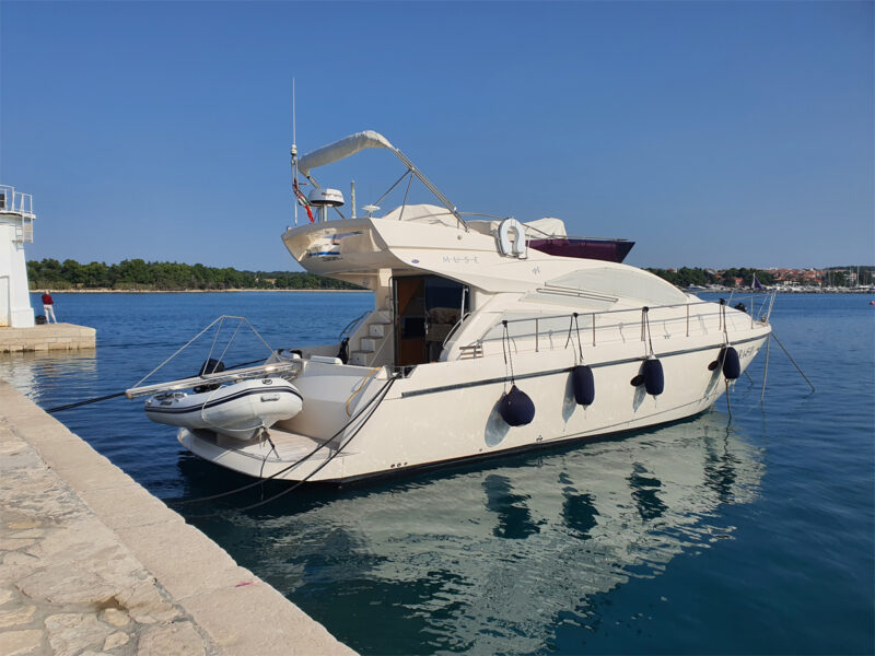 Rodman Muse 44 Fly