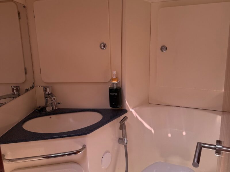 BARCA A VELA BAVARIA 49 CRUISER - €149000