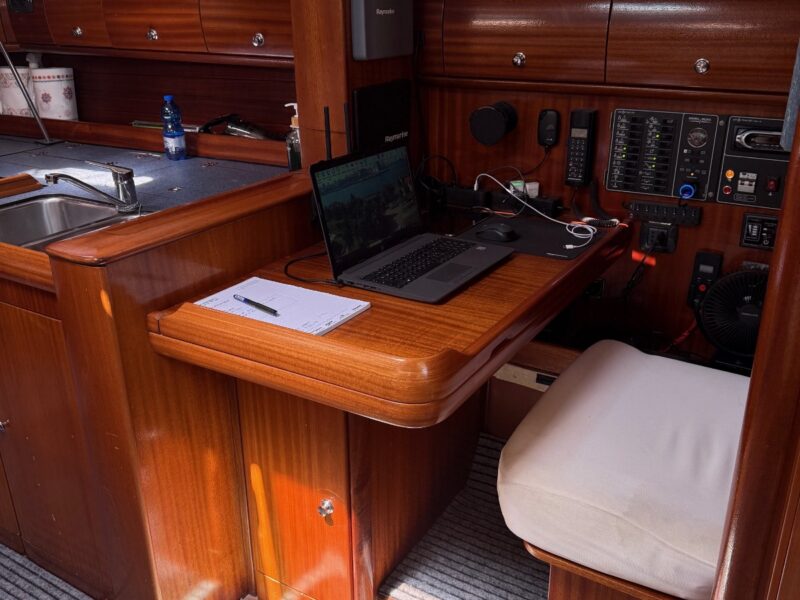 BARCA A VELA BAVARIA 49 CRUISER - €149000