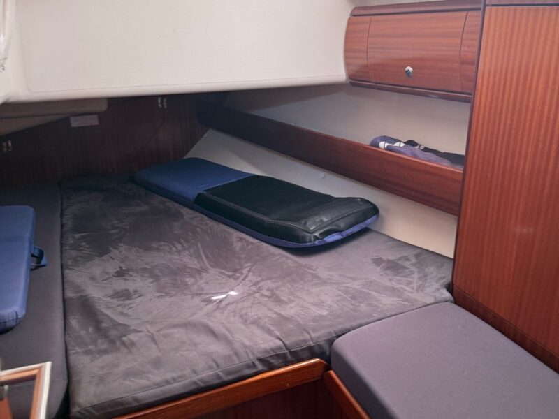 BARCA A VELA BAVARIA 49 CRUISER - €149000