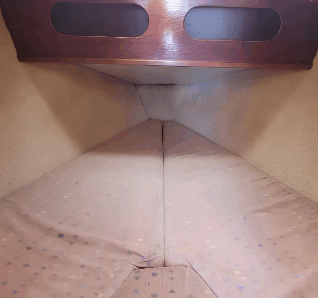 Well-Maintained Spear 30 – Ready to Sail!