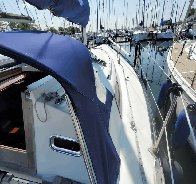 Well-Maintained Spear 30 – Ready to Sail!