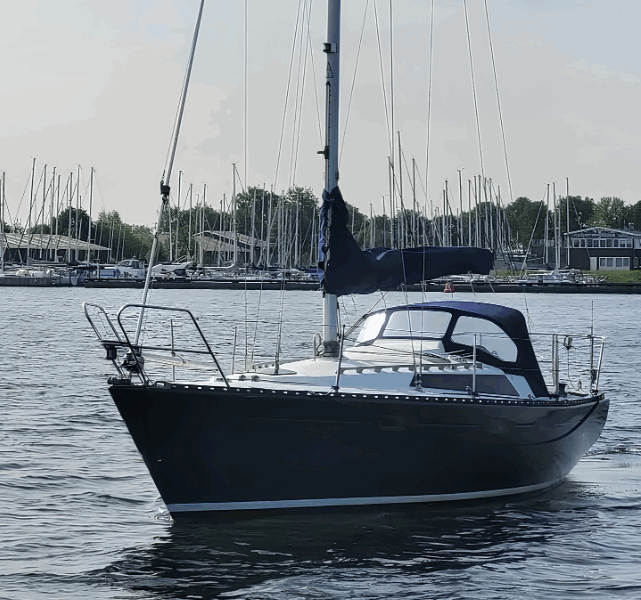 Well-Maintained Spear 30 – Ready to Sail!