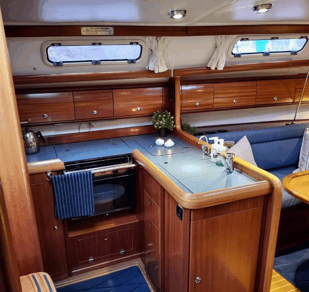 Bavaria 36AC – 2-Cabin Cruiser in Excellent Condition €50,129