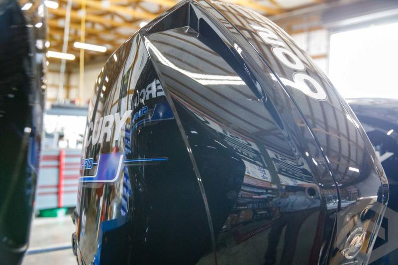 Mercury SeaPro 200 HP 3.4L V6 Outboard Engine