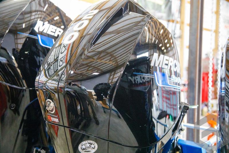 Mercury SeaPro 200 HP 3.4L V6 Outboard Engine