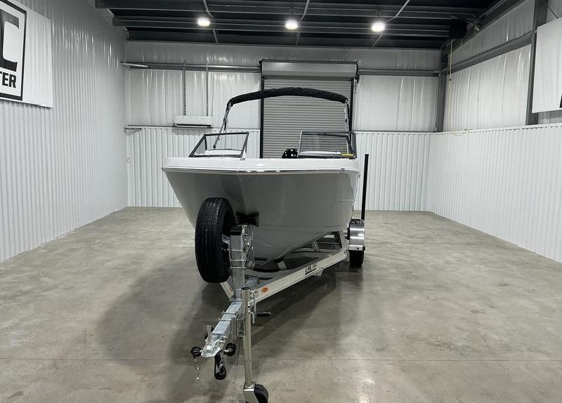 New Stingray 172DC