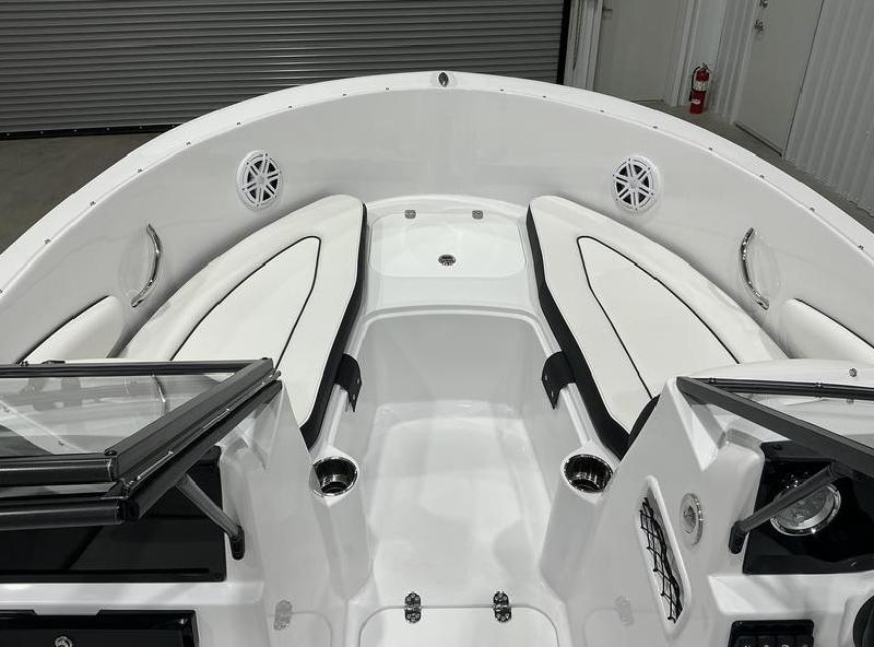 New Stingray 172DC