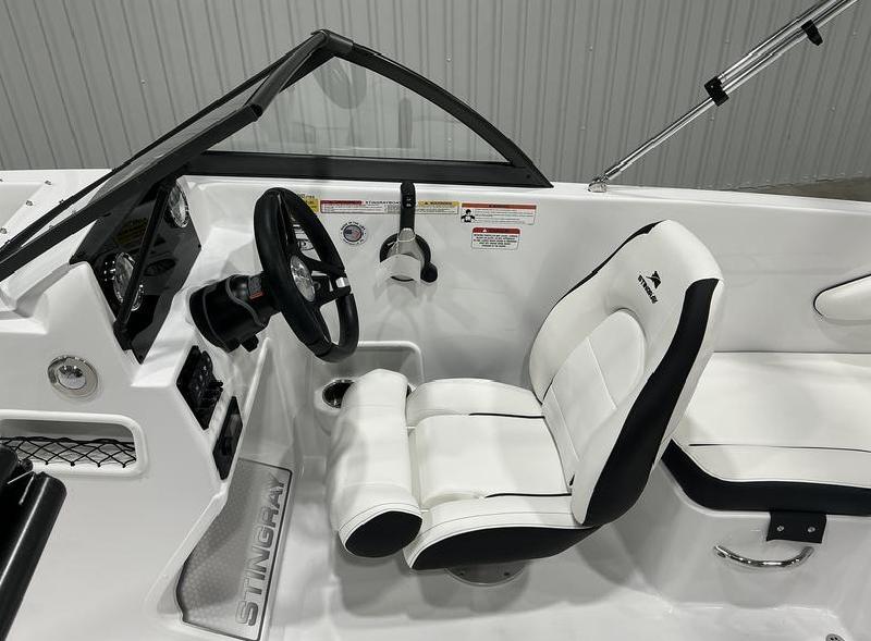 New Stingray 172DC