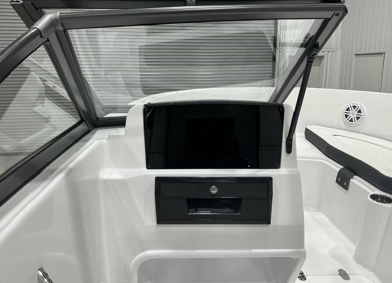 New Stingray 172DC